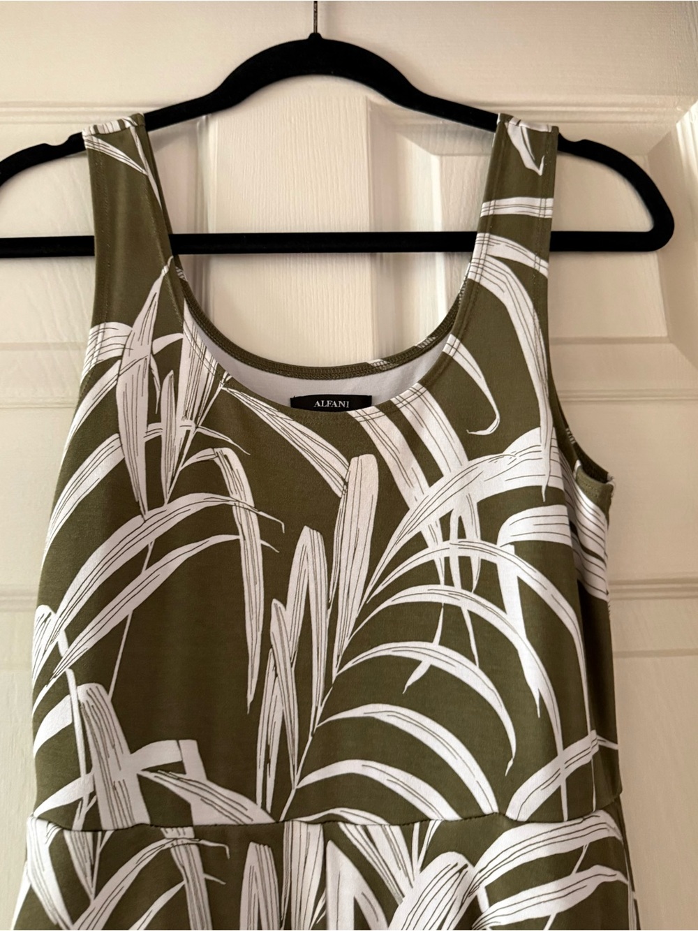 ALFANI Sleeveless Midi Dress Olive & White-Small (4/6) - Picture 6 of 10